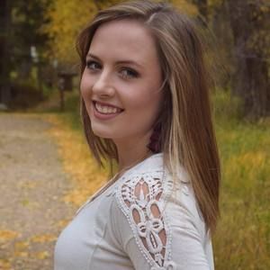 Meet your Posher, Chloe